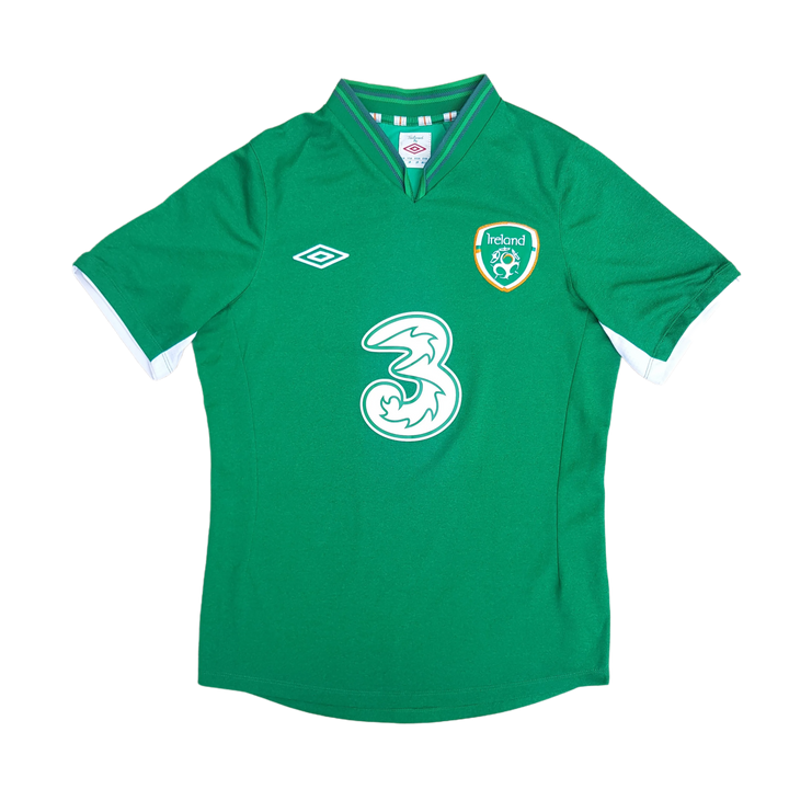 Front of 2013 Ireland football jersey 