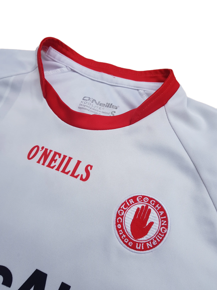 collar of 2017 Tyrone GAA Jersey