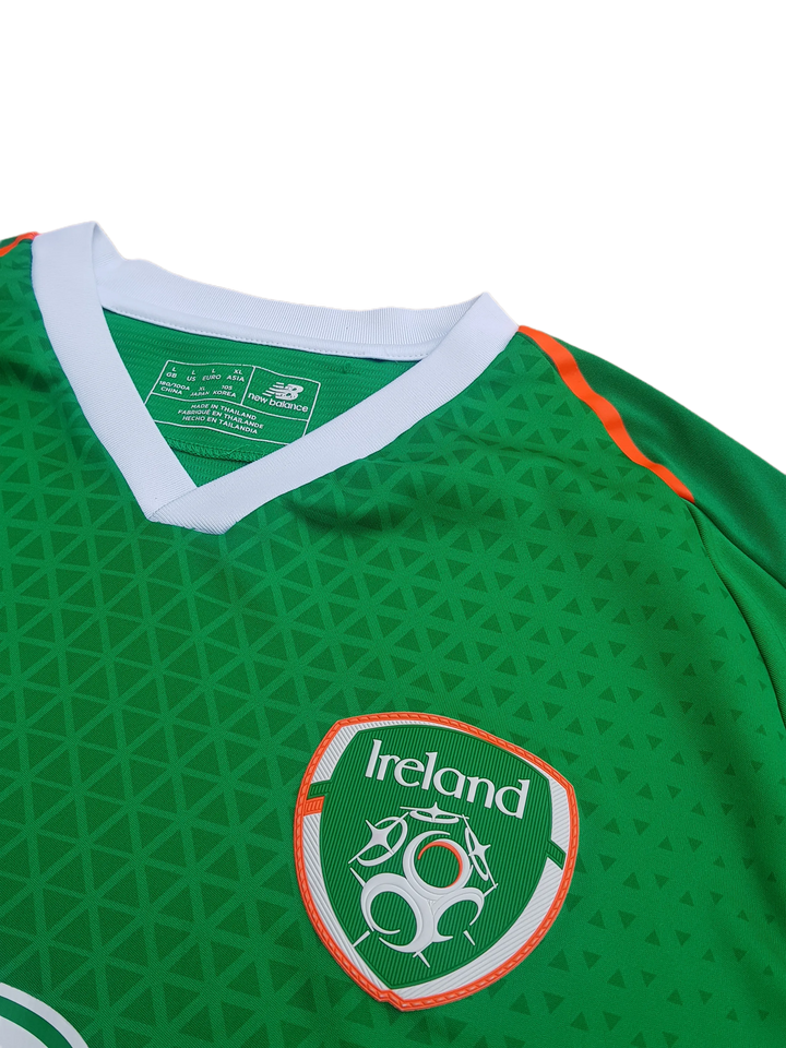 2018 Ireland football Jersey collar