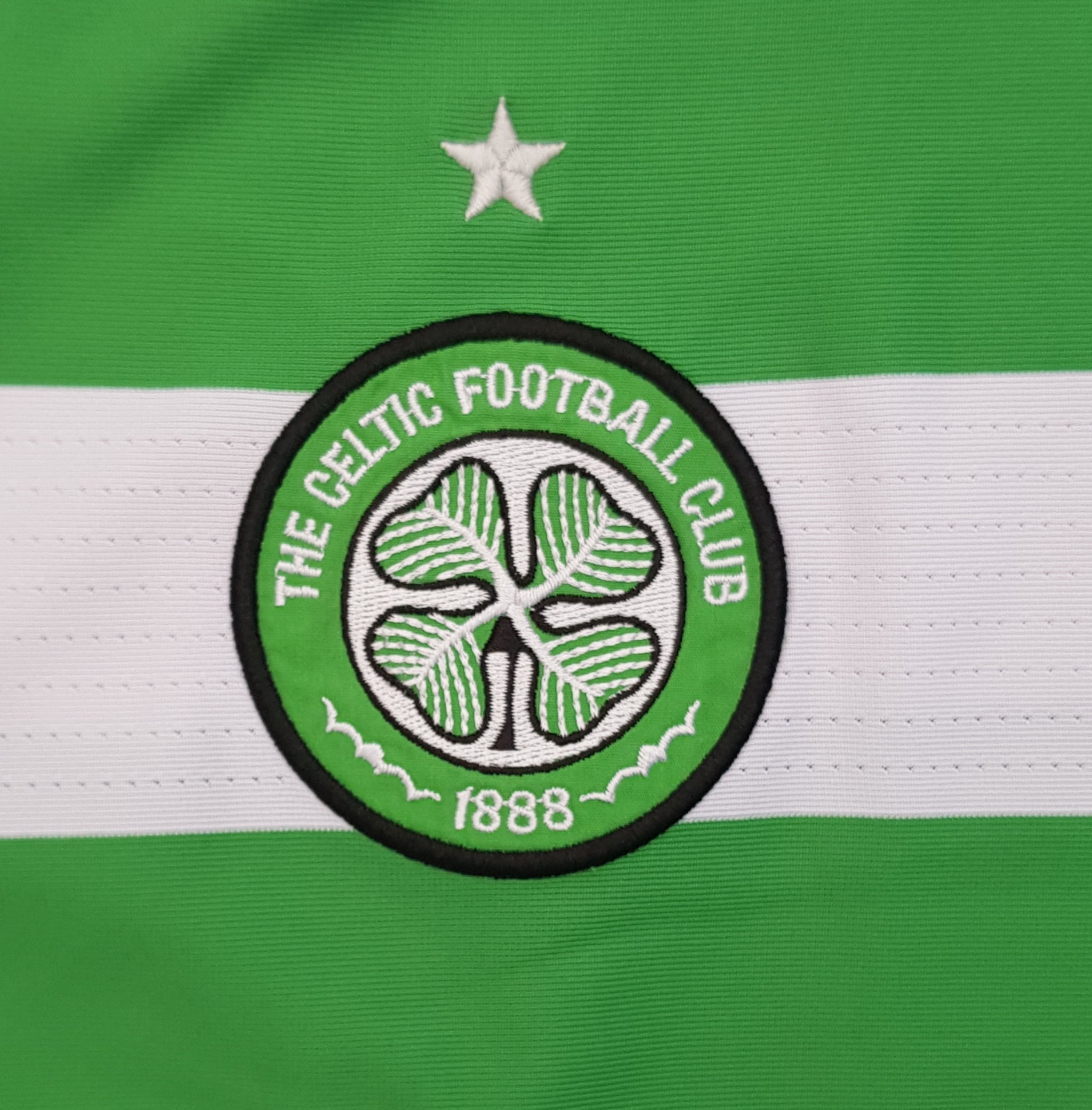 2005-06 Donegal Celtic Home Shirt - Mint 10/10 - (L)