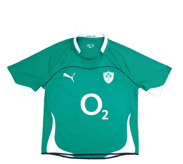 Front of classic retro Puma 2010/11 Ireland Rugby Jersey